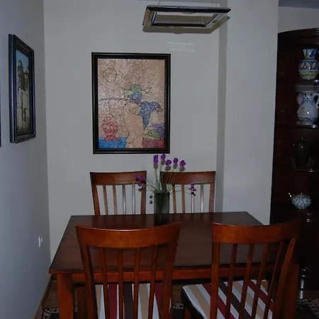 Apartmán With 3 Bedrooms, 2 Bathrooms, Garage, And Wi-fi